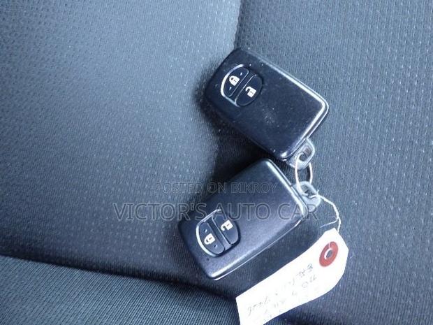 Toyota Corolla Fielder 2021 Silver