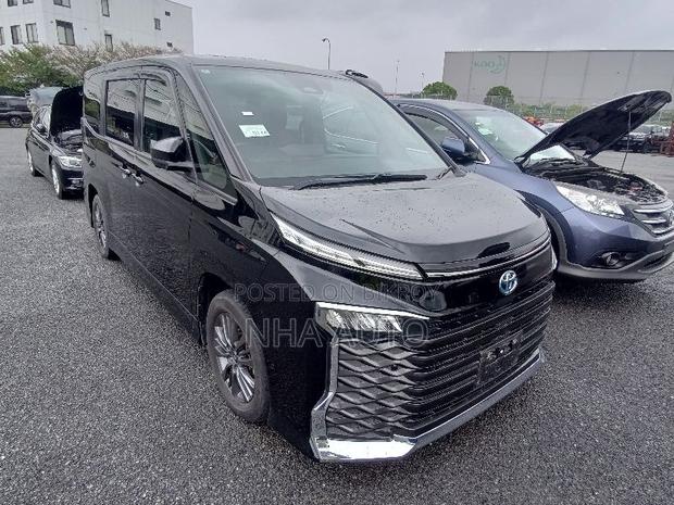 Toyota Voxy 2022 Black