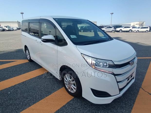 Toyota Noah 1.8 FWD Hybrid (7 Seater) 2021 Pearl