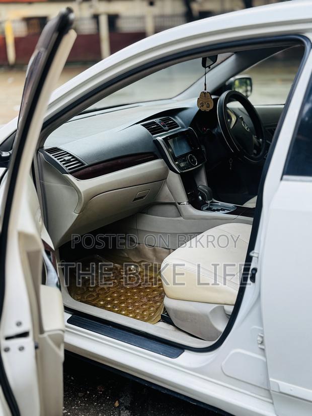 Toyota Premio 2011 White