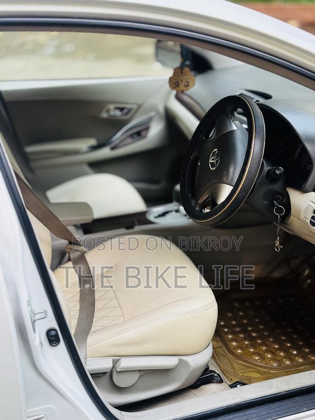 Toyota Premio 2011 White