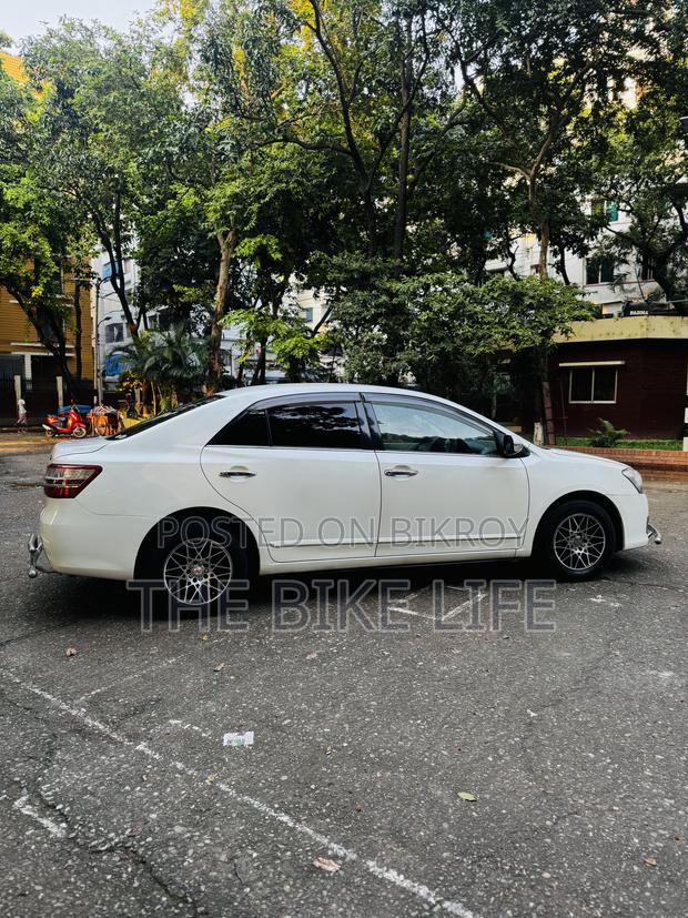 Toyota Premio 2011 White