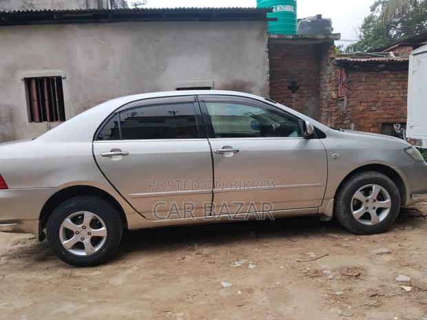 Toyota Corolla 1.4 VVT-i 2006 Beige