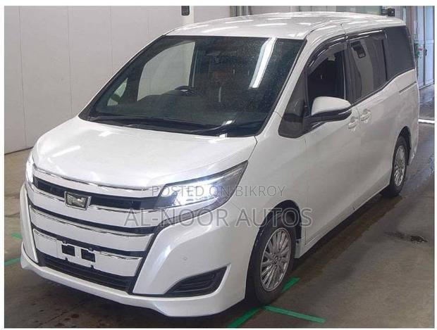 Toyota Noah 2.0 FWD (8 Seater) 2021 Pearl