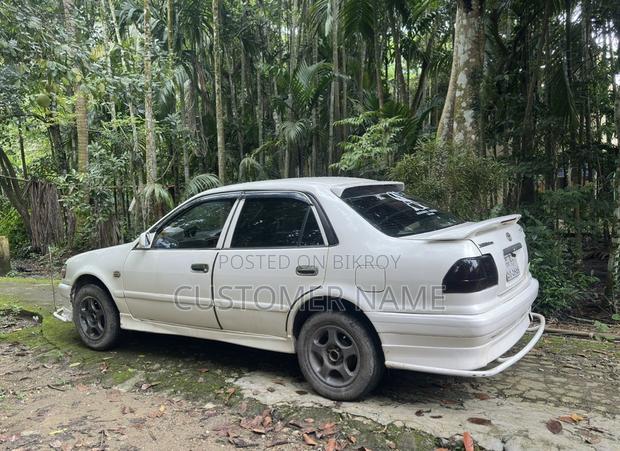 Toyota Corolla Automatic 1995 White