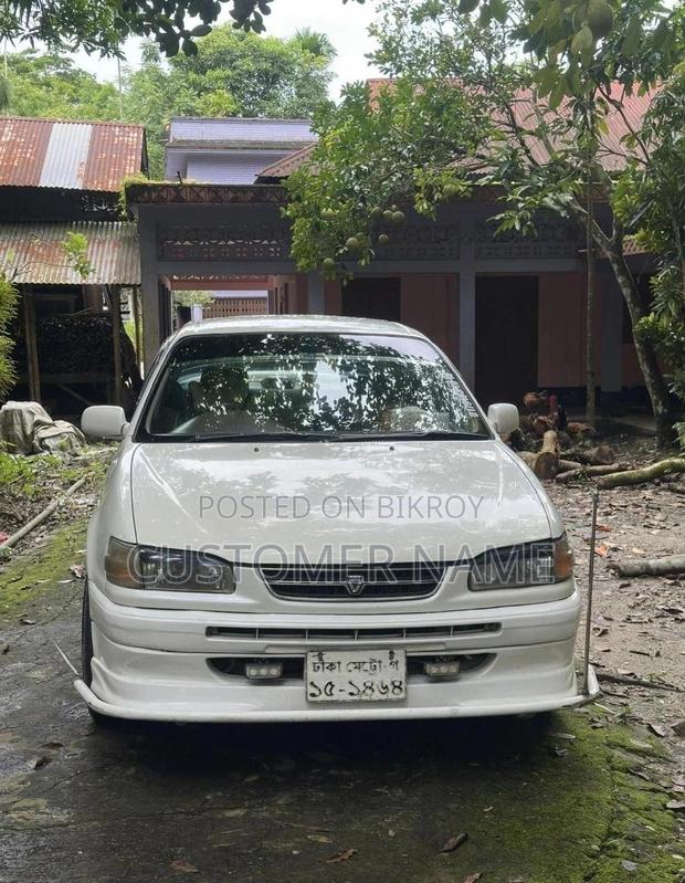 Toyota Corolla Automatic 1995 White