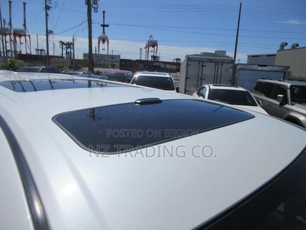 Toyota Esquire 2021 Pearl