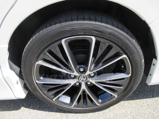 Toyota Esquire 2021 Pearl
