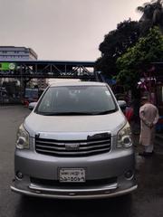 Toyota Noah 2.0 143hp AWD (8 Seater) 2012 Silver for sale