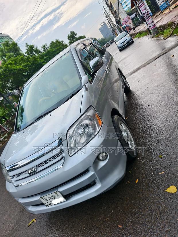 Toyota Noah 2006 Silver