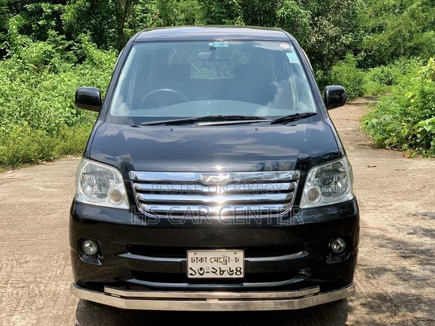 Toyota Noah 2.0 FWD (8 Seater) 2004 Black