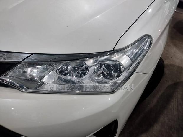 Toyota Corolla 2019 Pearl