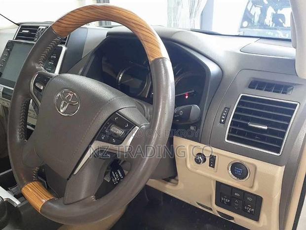 Toyota Land Cruiser Prado 2021 Pearl