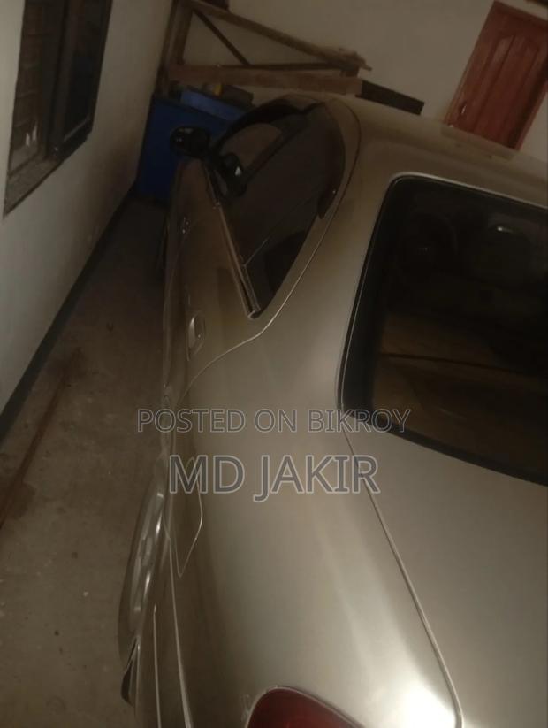 Nissan Sunny 2004 Gold
