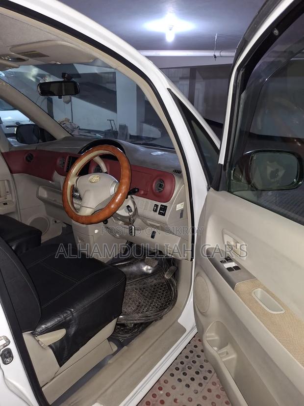 Toyota Porte 1.3 FWD 2009 Pearl
