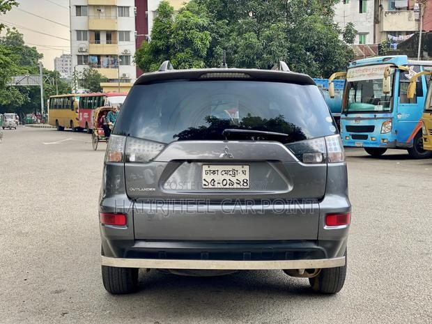 Mitsubishi Outlander 2010 Gray
