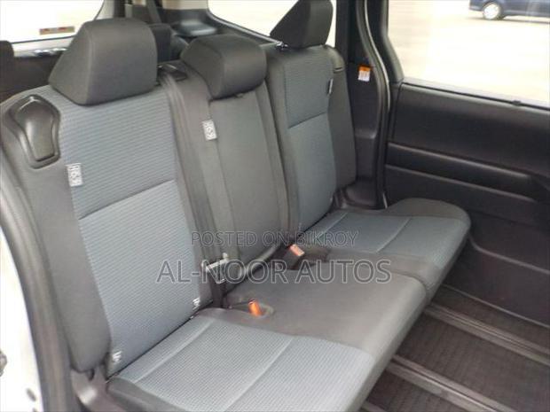 Toyota Noah 2022 Pearl