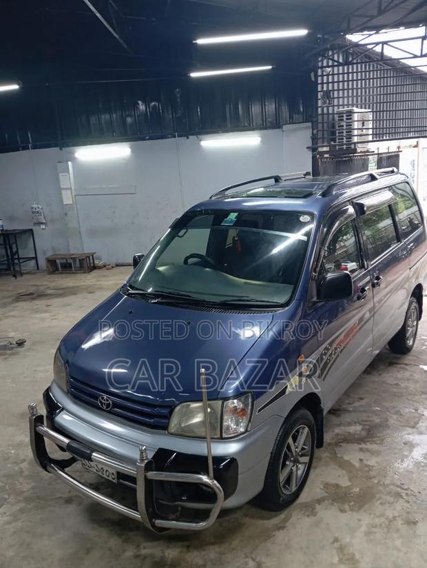 Toyota Noah 2.0 AWD (8 Seater) 2001 Green
