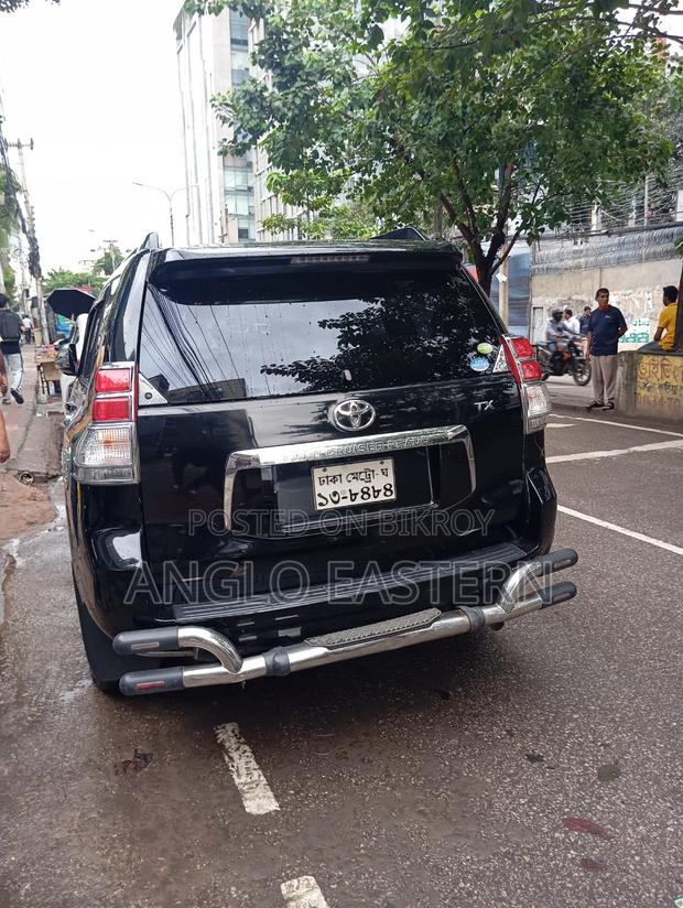 Toyota Land Cruiser Prado 2011 Black