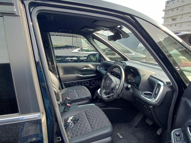 Toyota Voxy 2022 Black