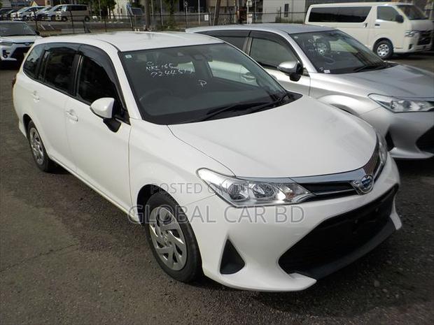 Toyota Corolla Fielder 1.5 Hybrid FWD 2021 White