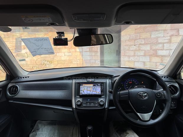 Toyota Corolla Fielder 1.5 Hybrid FWD 2021 White