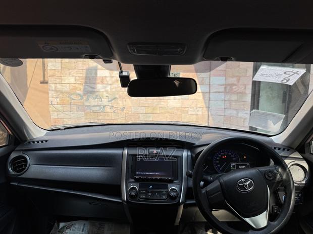 Toyota Corolla Fielder 1.5 Hybrid FWD 2021 Silver