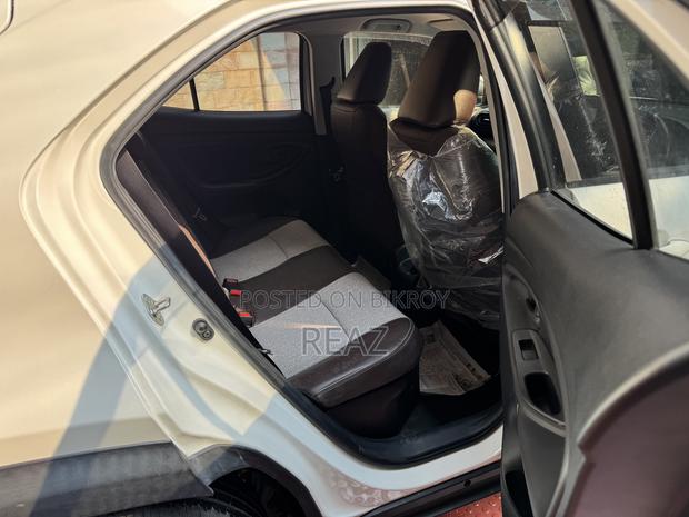 Toyota Yaris Cross 1.5 Hybrid FWD 2021 Pearl