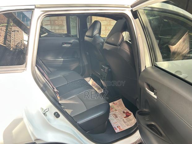 Toyota Corolla Cross 1.8 Hybrid FWD 2022 Pearl