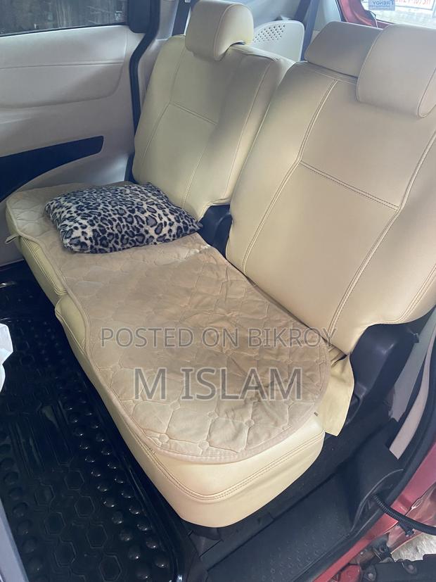 Toyota Sienta 2015 Red