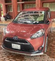 Toyota Sienta 2015 Red for sale