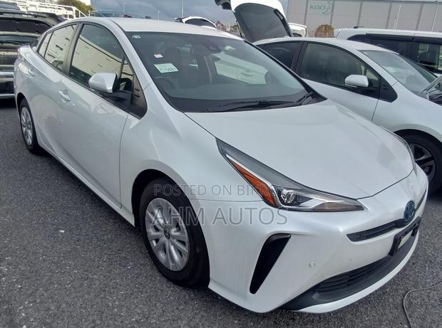 Toyota Prius 2021 Pearl