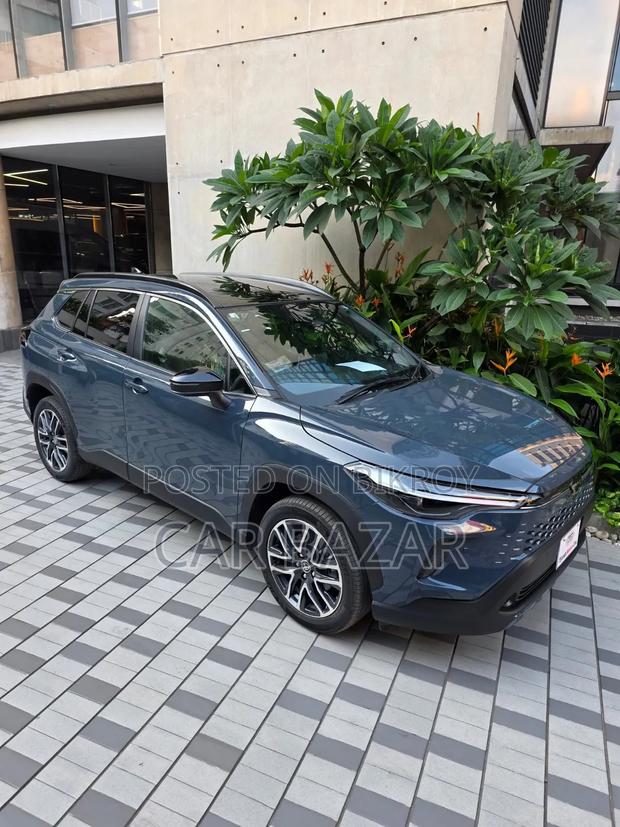 Toyota Corolla Cross L 2026 Gray