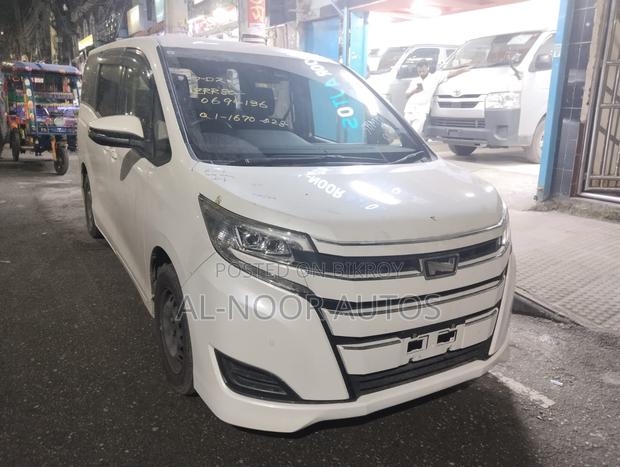 Toyota Noah 2.0 FWD (8 Seater) 2021 Pearl