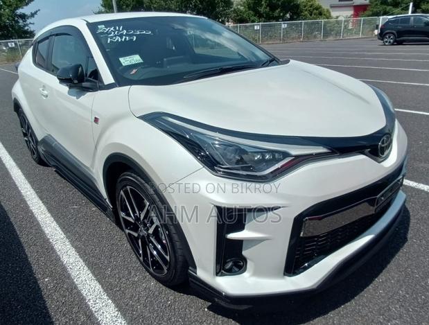 Toyota C-HR 2021 Pearl