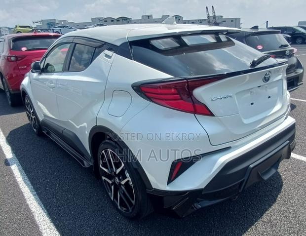 Toyota C-HR 2021 Pearl