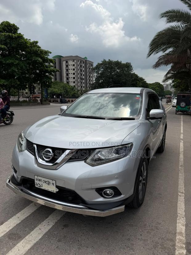 Nissan X-Trail 2.0 Hybrid FWD 2016 Silver
