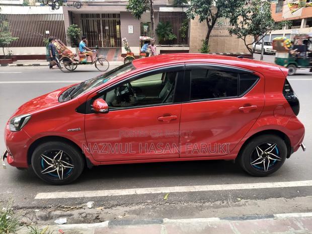 Toyota Aqua 2012 Red