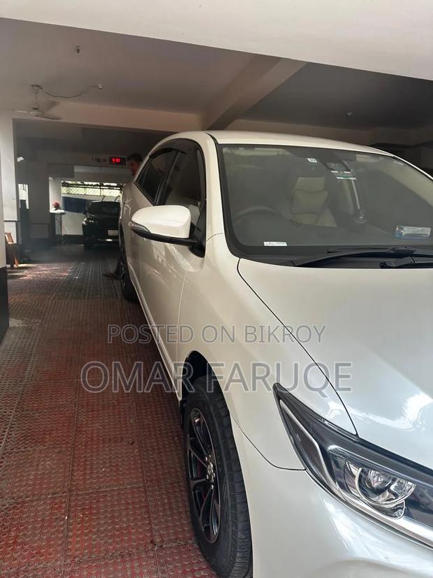 Toyota Premio 2019 Pearl