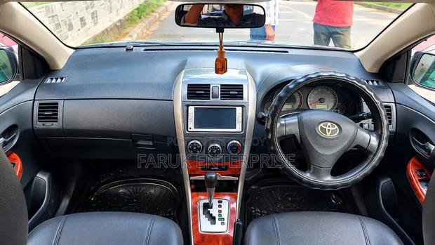 Toyota Corolla Fielder 2011 Silver