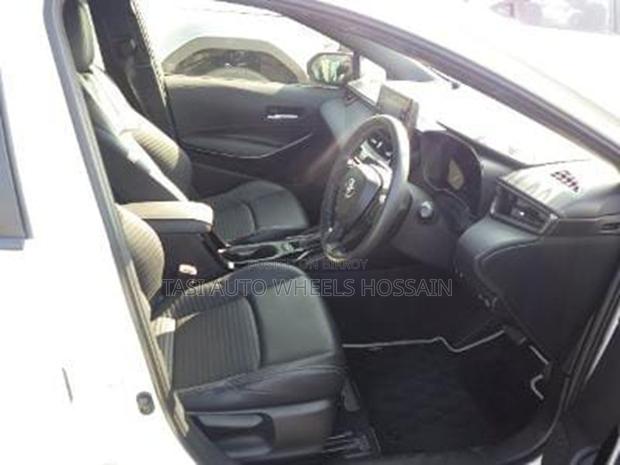 Toyota Corolla LE 2021 Pearl