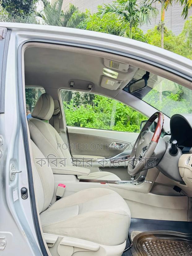Toyota Premio 2012 Silver