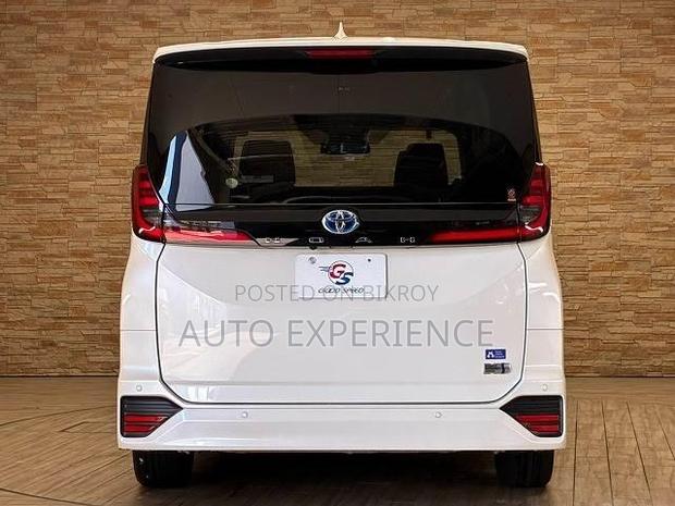 New Toyota Noah 2026 Pearl