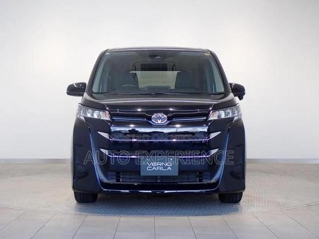 Toyota Noah 2022 Black