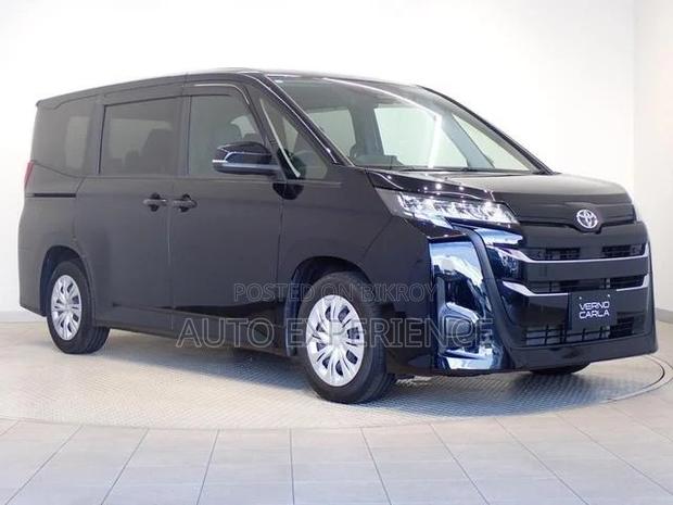 Toyota Noah 2022 Black