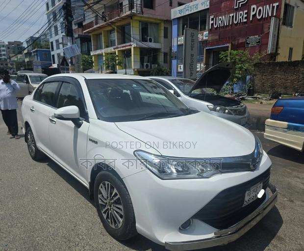 Toyota Axio 2017 Pearl