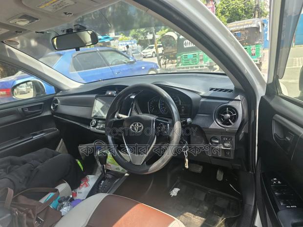 Toyota Axio 2017 Pearl