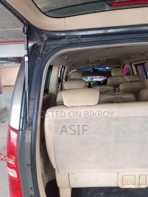 Hyundai H200 2012 Gray