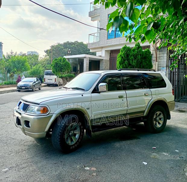 Mitsubishi Nativa 2005 White