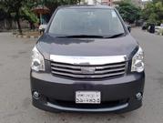 Toyota Noah 2.0 143hp AWD (7 Seater) 2012 Gray for sale
